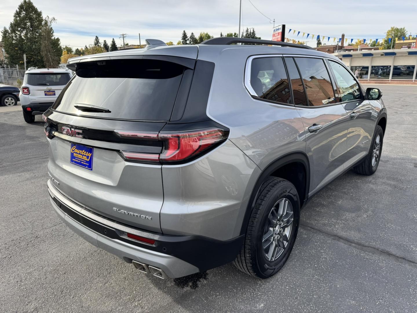 2026 Grey /Grey GMC Acadia Elevation (1GKENNKS4TJ) with an 2.5L L4 DOHC 16V engine, 9A transmission, located at 116 5th Avenue South, Lewistown, MT, 59457, 47.063877, -109.427879 - 2026 GMC Acadia Elevation AWD — a great-looking midsize SUV that gives you the perfect combination of style, comfort, technology and all-weather capability. The Acadia has been completely redesigned with a bold, upscale look and a spacious interior that makes it equally comfortable for daily drivi- Photo#2