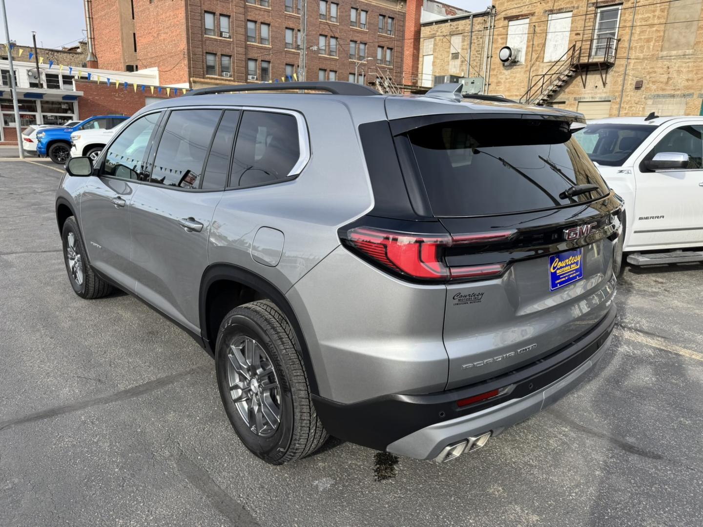 2026 Grey /Grey GMC Acadia Elevation (1GKENNKS4TJ) with an 2.5L L4 DOHC 16V engine, 9A transmission, located at 116 5th Avenue South, Lewistown, MT, 59457, 47.063877, -109.427879 - 2026 GMC Acadia Elevation AWD — a great-looking midsize SUV that gives you the perfect combination of style, comfort, technology and all-weather capability. The Acadia has been completely redesigned with a bold, upscale look and a spacious interior that makes it equally comfortable for daily drivi- Photo#4