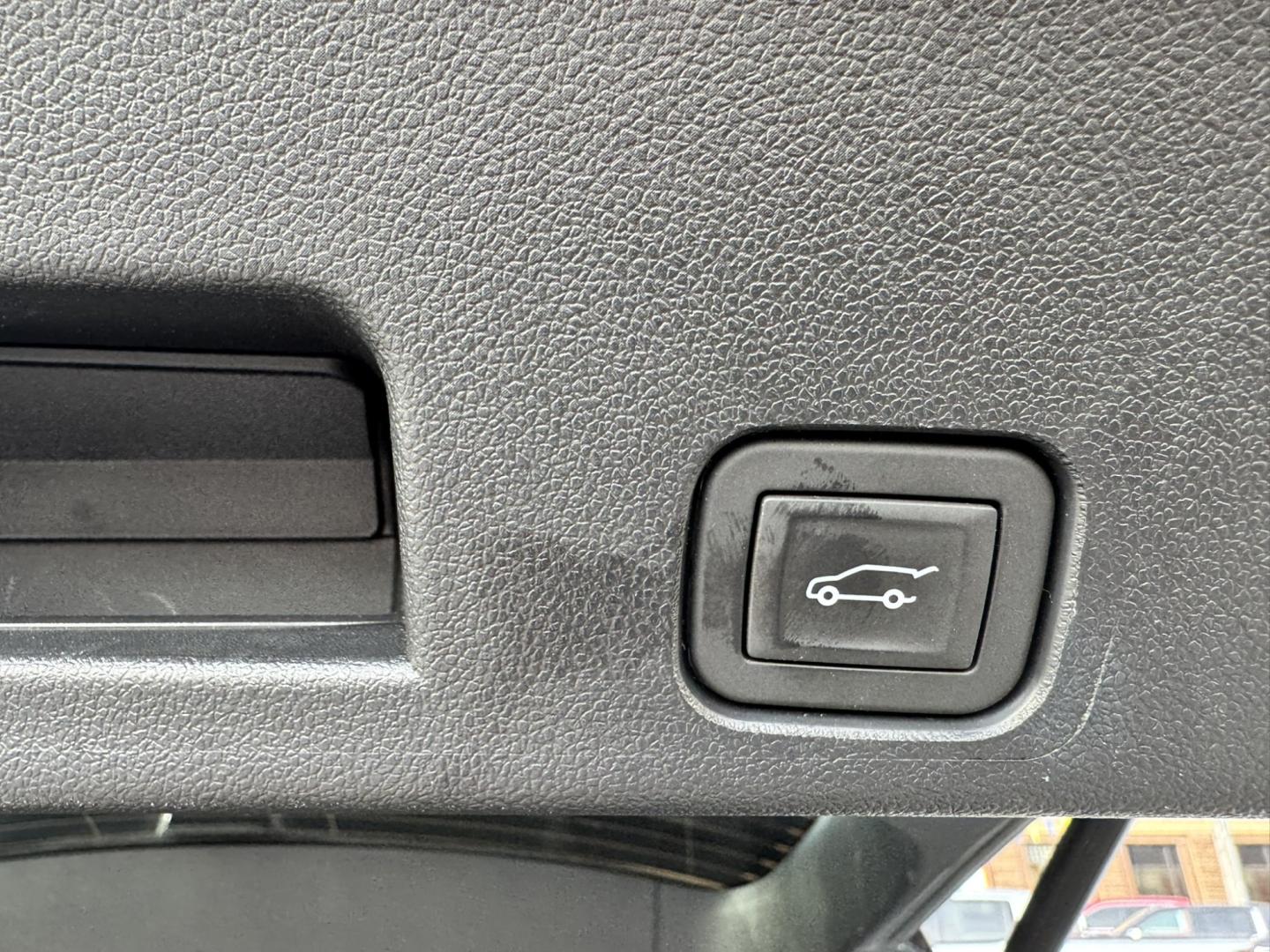 2026 Grey /Grey GMC Acadia Elevation (1GKENNKS4TJ) with an 2.5L L4 DOHC 16V engine, 9A transmission, located at 116 5th Avenue South, Lewistown, MT, 59457, 47.063877, -109.427879 - 2026 GMC Acadia Elevation AWD — a great-looking midsize SUV that gives you the perfect combination of style, comfort, technology and all-weather capability. The Acadia has been completely redesigned with a bold, upscale look and a spacious interior that makes it equally comfortable for daily drivi- Photo#11