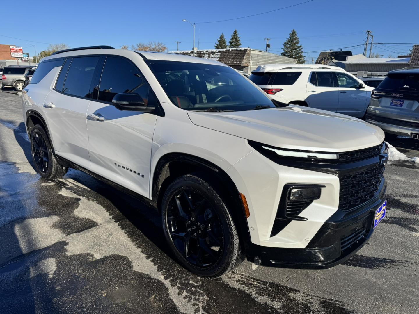 2024 WHITE /Black Chevrolet Traverse RS AWD (1GNEVLKS8RJ) with an 2.5L L4 DOHC 16V TURBO engine, 9A transmission, located at 116 5th Avenue South, Lewistown, MT, 59457, 47.063877, -109.427879 - Check out this sharp 2024 Chevrolet Traverse RS AWD! This well-equipped SUV combines sporty RS styling, impressive performance, and the comfort and technology your family will appreciate. Powered by a 2.5L turbocharged engine paired with an 8-speed automatic transmission, it delivers strong accelera- Photo#0