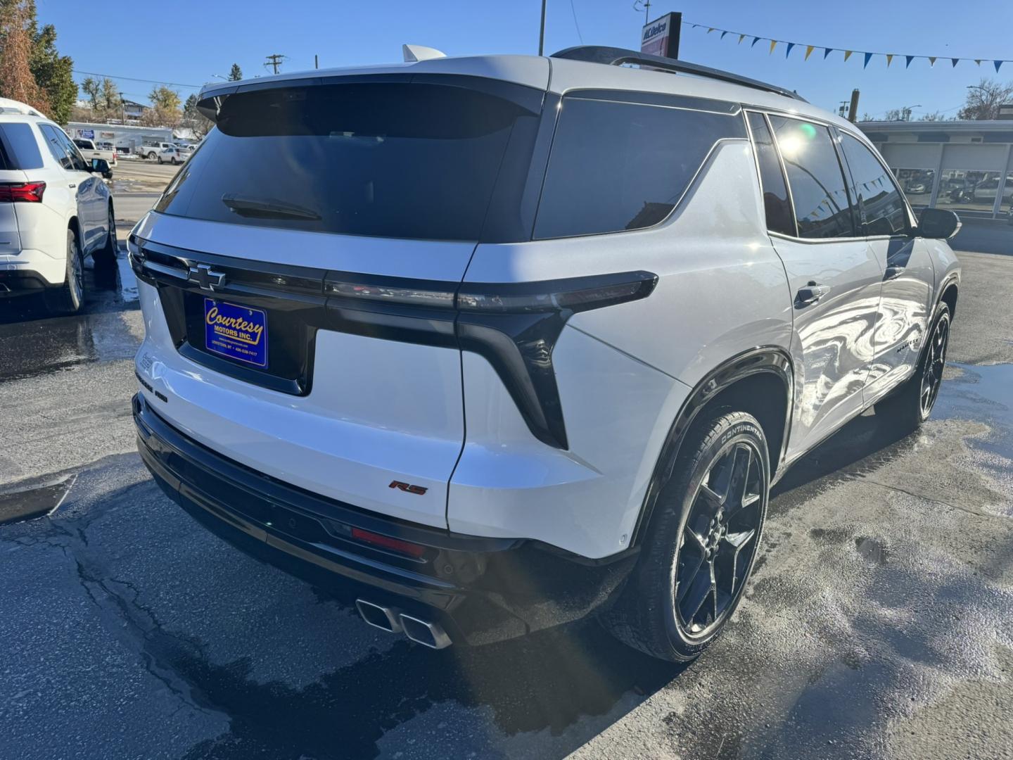 2024 WHITE /Black Chevrolet Traverse RS AWD (1GNEVLKS8RJ) with an 2.5L L4 DOHC 16V TURBO engine, 9A transmission, located at 116 5th Avenue South, Lewistown, MT, 59457, 47.063877, -109.427879 - Check out this sharp 2024 Chevrolet Traverse RS AWD! This well-equipped SUV combines sporty RS styling, impressive performance, and the comfort and technology your family will appreciate. Powered by a 2.5L turbocharged engine paired with an 8-speed automatic transmission, it delivers strong accelera- Photo#2