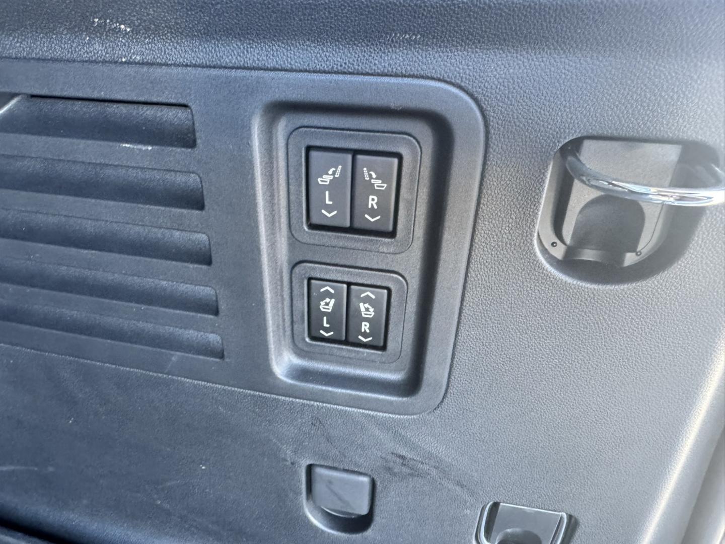 2024 WHITE /Black Chevrolet Traverse RS AWD (1GNEVLKS8RJ) with an 2.5L L4 DOHC 16V TURBO engine, 9A transmission, located at 116 5th Avenue South, Lewistown, MT, 59457, 47.063877, -109.427879 - Check out this sharp 2024 Chevrolet Traverse RS AWD! This well-equipped SUV combines sporty RS styling, impressive performance, and the comfort and technology your family will appreciate. Powered by a 2.5L turbocharged engine paired with an 8-speed automatic transmission, it delivers strong accelera- Photo#13