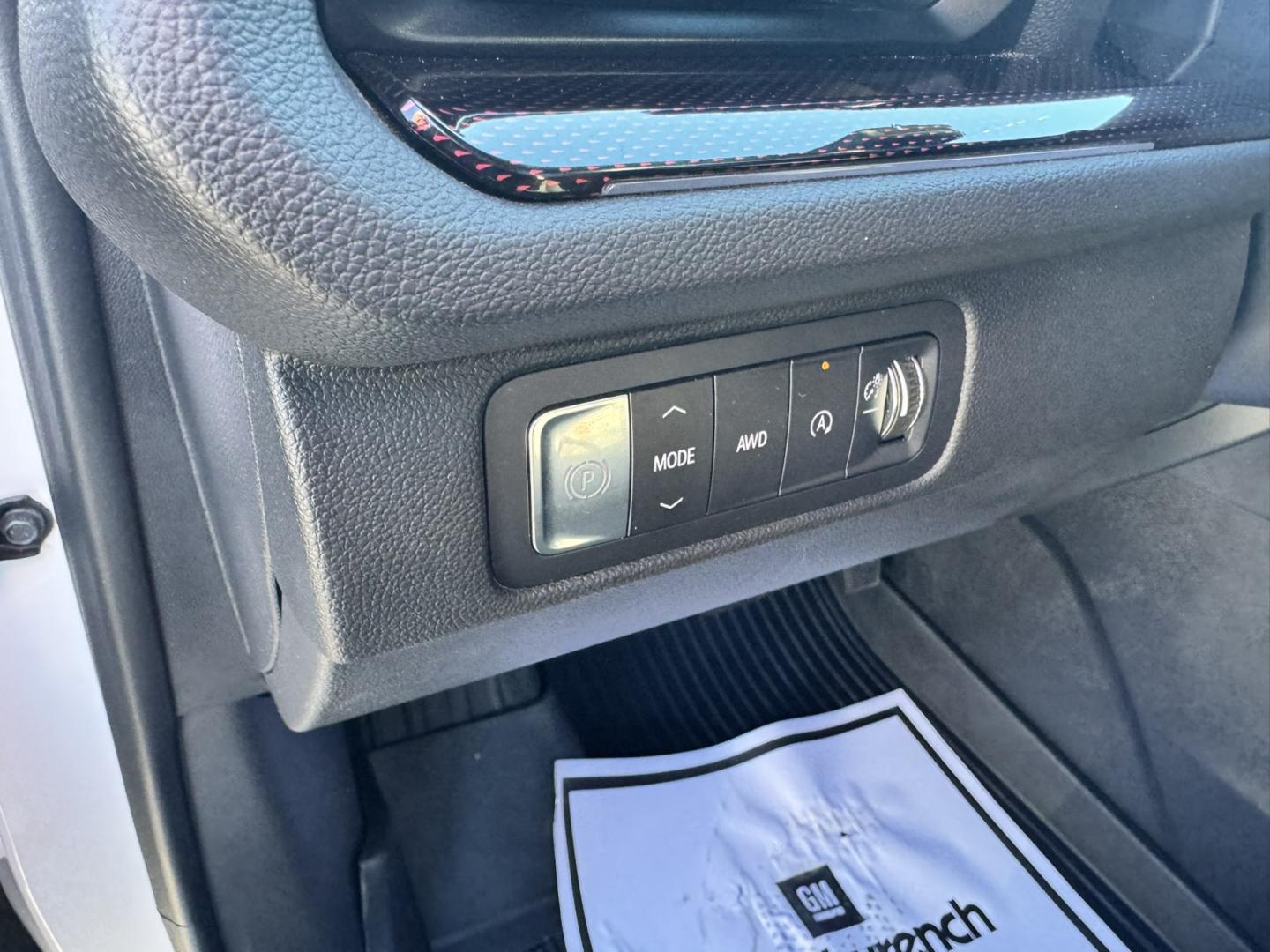 2024 WHITE /Black Chevrolet Traverse RS AWD (1GNEVLKS8RJ) with an 2.5L L4 DOHC 16V TURBO engine, 9A transmission, located at 116 5th Avenue South, Lewistown, MT, 59457, 47.063877, -109.427879 - Check out this sharp 2024 Chevrolet Traverse RS AWD! This well-equipped SUV combines sporty RS styling, impressive performance, and the comfort and technology your family will appreciate. Powered by a 2.5L turbocharged engine paired with an 8-speed automatic transmission, it delivers strong accelera- Photo#17