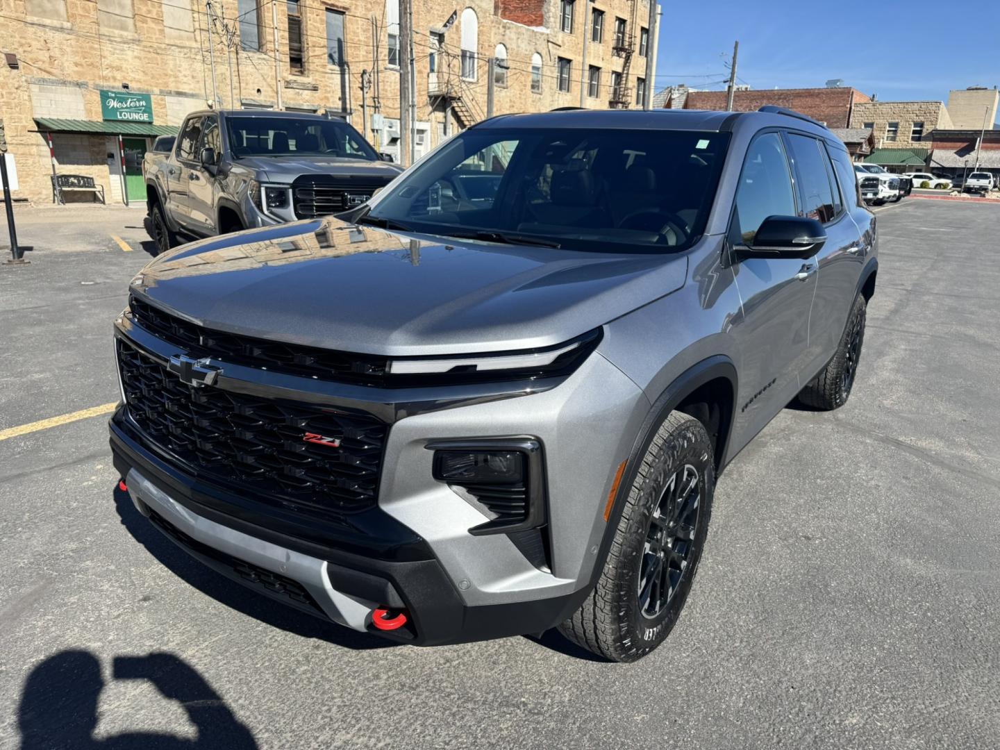 2026 Grey /Black Chevrolet Traverse Z71 (1GNEVJKS1TJ) , located at 116 5th Avenue South, Lewistown, MT, 59457, 47.063877, -109.427879 - Check out this sharp 2026 Chevrolet Traverse Z71 AWD! With rugged Z71 styling, impressive turbocharged performance, and plenty of room for the whole family, this Traverse is ready for daily driving and weekend adventures alike. Powered by a 2.5L turbocharged engine paired with an 8-speed automatic t- Photo#6