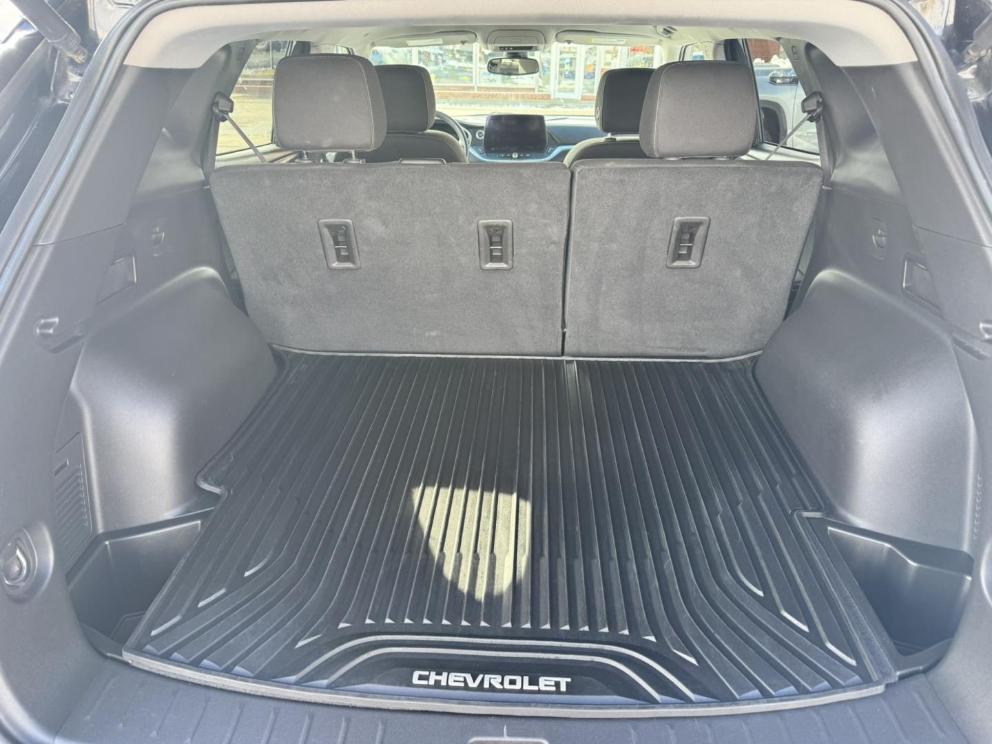 2025 Black /Grey Chevrolet Blazer 2LT AWD (3GNKBHR46SS) with an 2.0L L4 DOHC 16 TURBO engine, 9A transmission, located at 116 5th Avenue South, Lewistown, MT, 59457, 47.063877, -109.427879 - Check out this sharp 2025 Chevrolet Blazer 2LT AWD! With bold styling, sporty performance, and a comfortable, well-equipped interior, this Blazer is a great choice for anyone looking for a versatile SUV that stands out from the crowd. Powered by a 2.0L turbocharged engine paired with a 9-speed autom- Photo#9