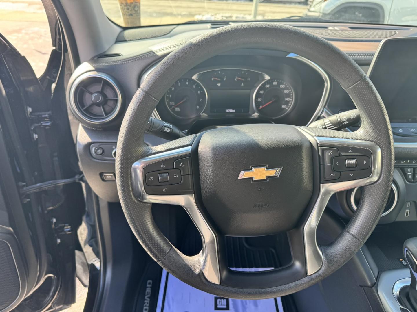 2025 Black /Grey Chevrolet Blazer 2LT AWD (3GNKBHR46SS) with an 2.0L L4 DOHC 16 TURBO engine, 9A transmission, located at 116 5th Avenue South, Lewistown, MT, 59457, 47.063877, -109.427879 - Check out this sharp 2025 Chevrolet Blazer 2LT AWD! With bold styling, sporty performance, and a comfortable, well-equipped interior, this Blazer is a great choice for anyone looking for a versatile SUV that stands out from the crowd. Powered by a 2.0L turbocharged engine paired with a 9-speed autom- Photo#13