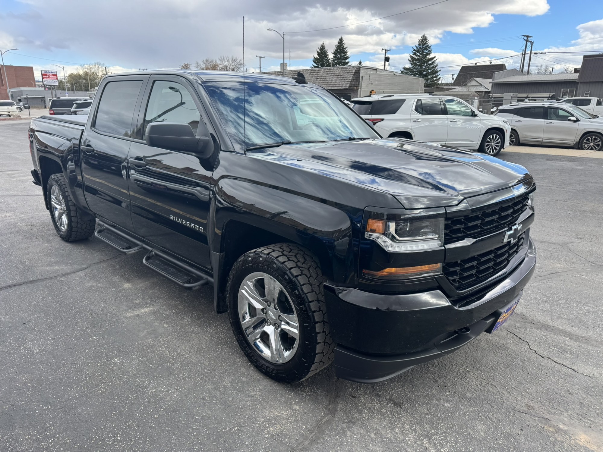 photo of 2018 Chevrolet Silverado 1500 Custom Crew Cab 4WD