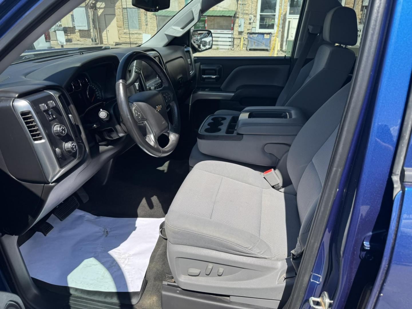 2016 BLUE /Grey Chevrolet Silverado 1500 LT Crew Cab 4WD (3GCUKRECXGG) with an 5.3L V8 OHV 16V engine, 6A transmission, located at 116 5th Avenue South, Lewistown, MT, 59457, 47.063877, -109.427879 - Clean Car Fax on this 2016 Chevrolet Silverado LT Crew Cab 4WD! Power driver seat, heated front seats, Navigation, Keyless Entry, remote start, tow package, heated exterior mirrors, ALL STAR EDITION * TRAILERING EQUIPMENT PKG INCL AUTO LOCKING REAR DIFFERENTIAL * PWR SEAT ADJUSTER, DRIVER * LED FRO - Photo#11